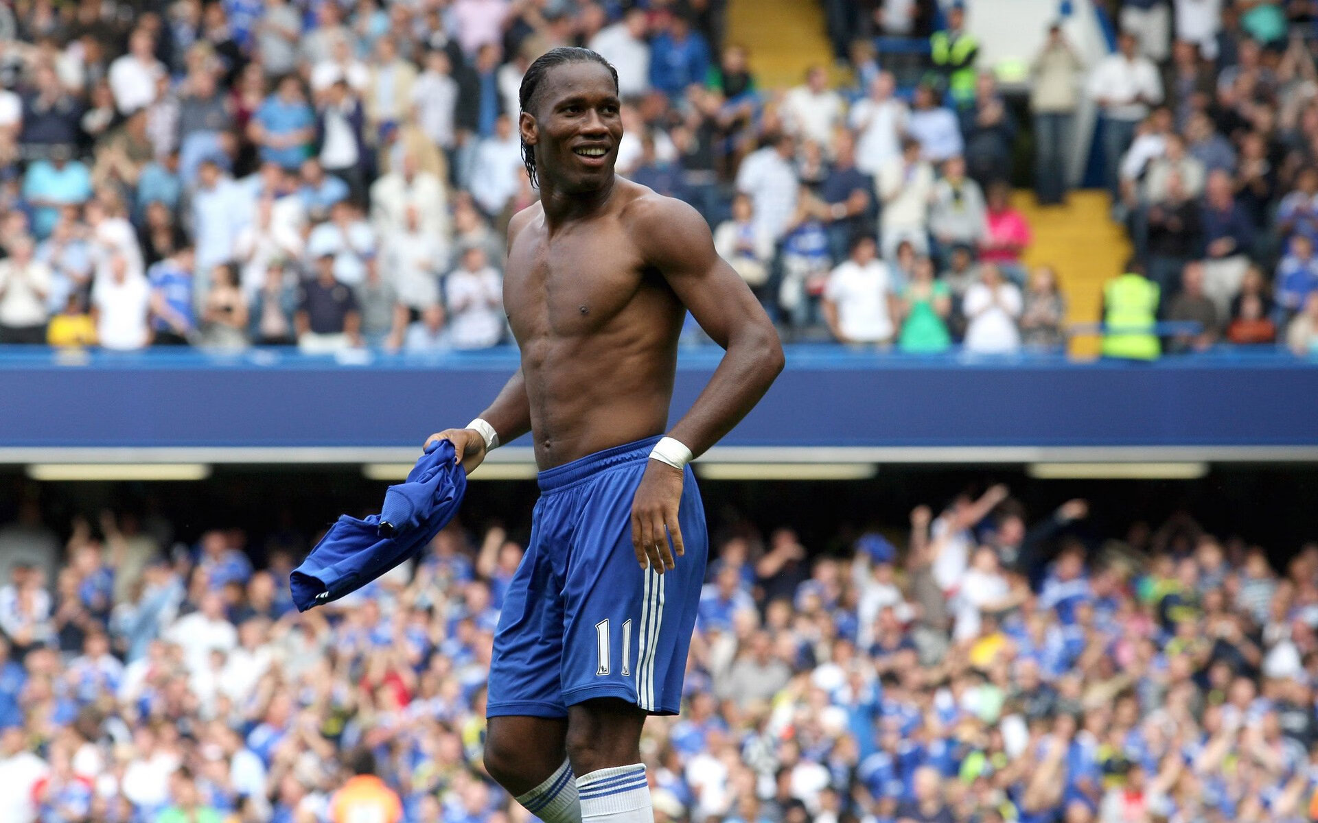 爱游戏赛事中心-英超激烈角逐：精彩场面令人血脉贲张！，英超精彩视频